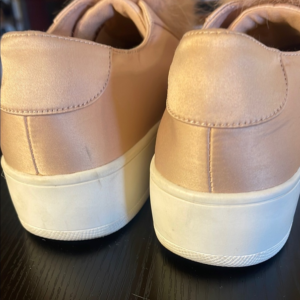 Steve‎ Madden Women's Pompom Bryanne Platform Slip-On Sneakers Size 9 - Picture 14 of 15